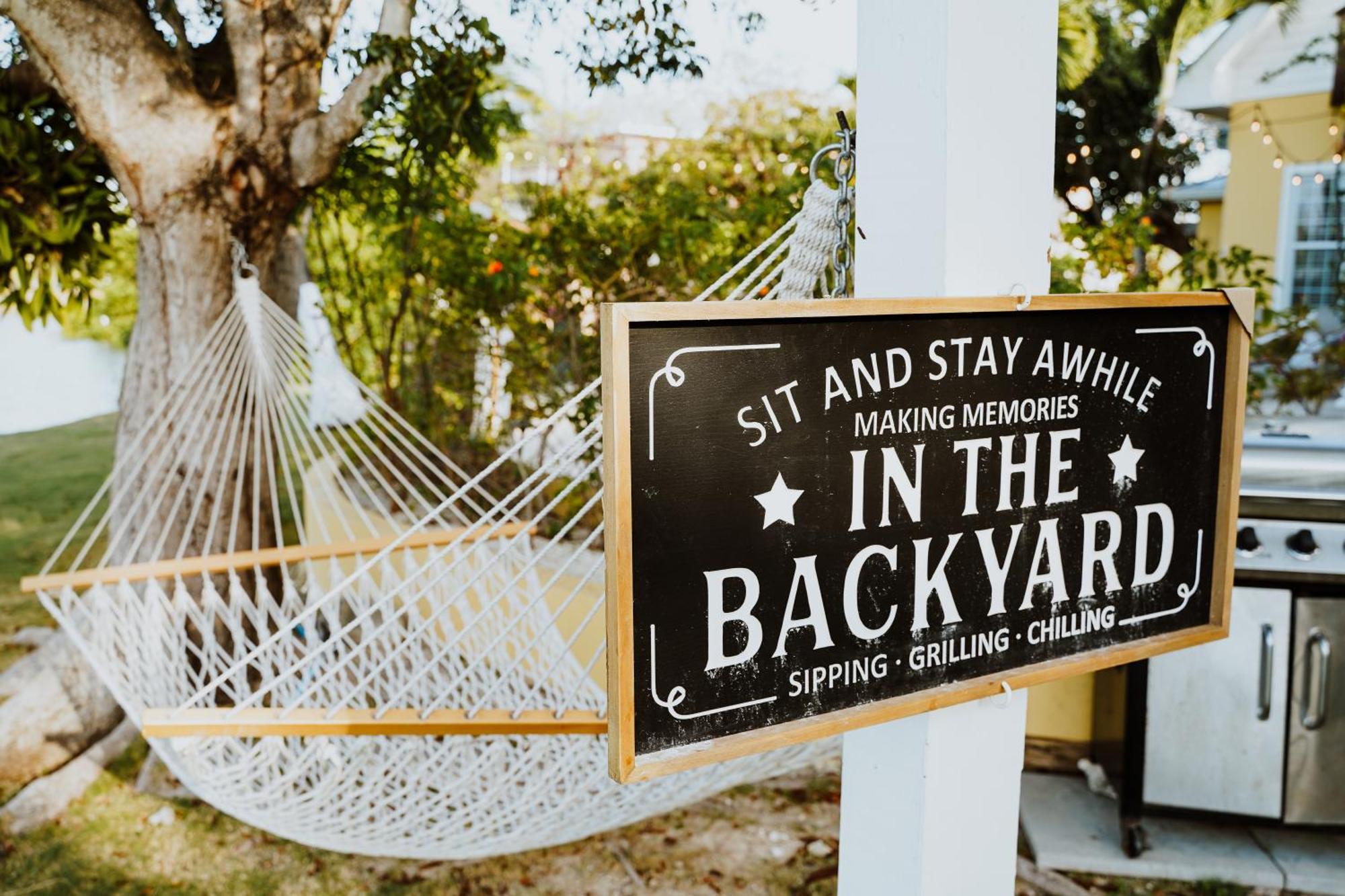 Shangri-La Boutique Bed & Breakfast West Bay Esterno foto
