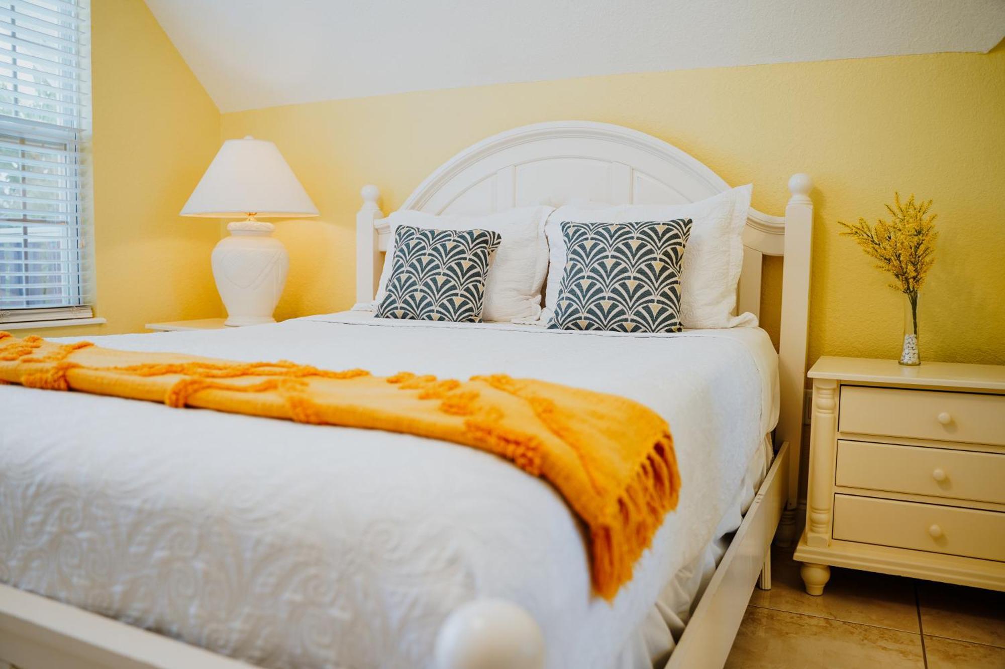 Shangri-La Boutique Bed & Breakfast West Bay Esterno foto